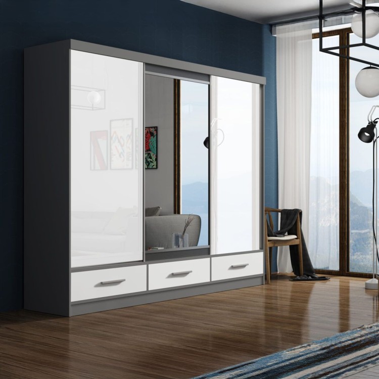 szafa LENA 250 we wnętrzu mieszkania